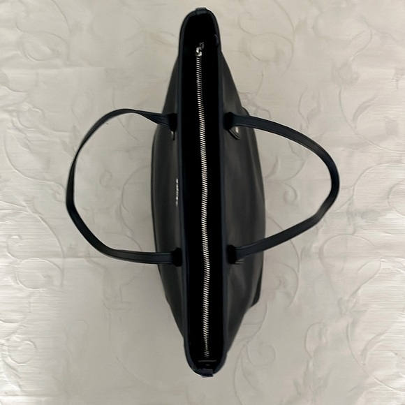 EUC Coach Zip Tote.Laptop Bag - Black Pebble ALL Leather - Mid 2000s - EUC - Picture 4 of 12